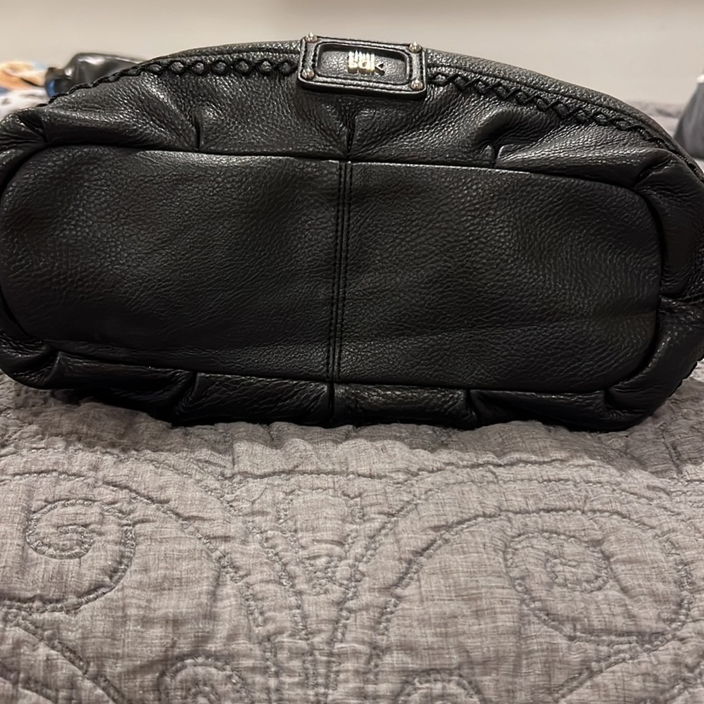 The SAK Womens Black Soft Leather Shoulder Bag - Picture 6 of 13
